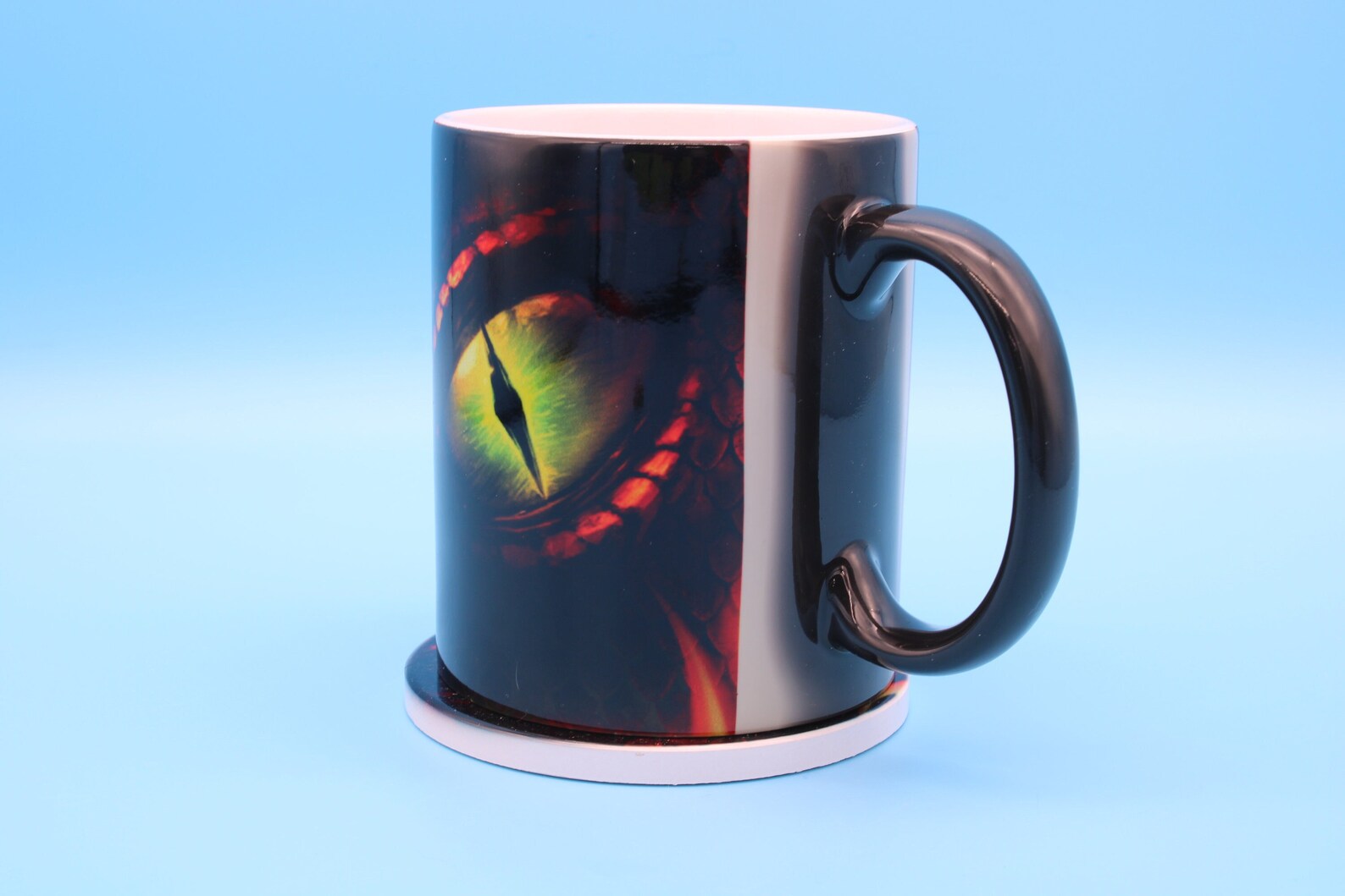 Dragon eye mug Fire 11 0z. dragon eye lover mug! perfect gift for any dragon lover! Black (Heat activated)