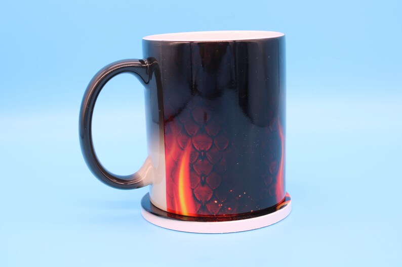 Dragon eye mug Fire 11 0z. dragon eye lover mug! perfect gift for any dragon lover! Black (Heat activated)