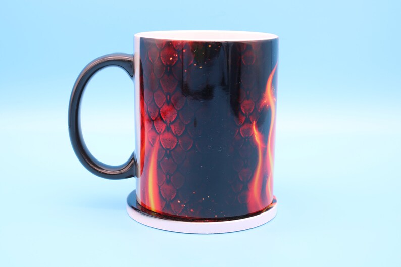 Dragon eye mug Fire 11 0z. dragon eye lover mug! perfect gift for any dragon lover! Black (Heat activated)