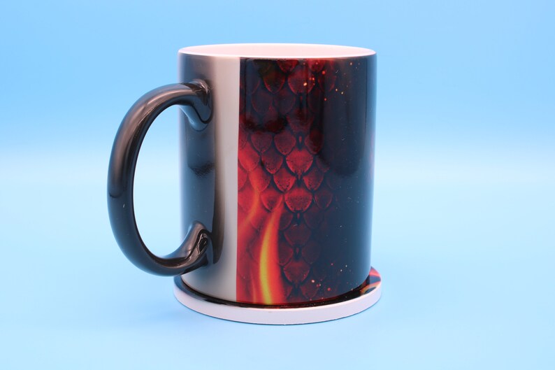 Dragon eye mug Fire 11 0z. dragon eye lover mug! perfect gift for any dragon lover! Black (Heat activated)