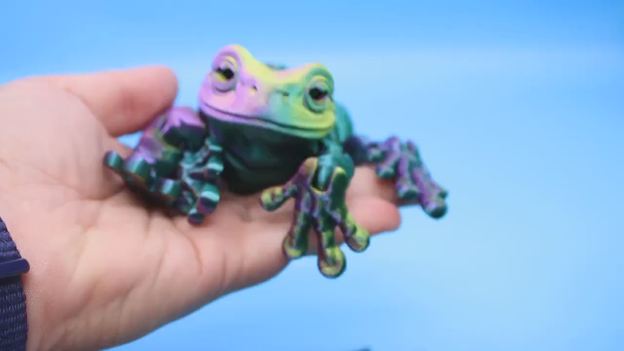 Whites Tree Frog, Over 100 Colors available - 3D Printed | Made to Order