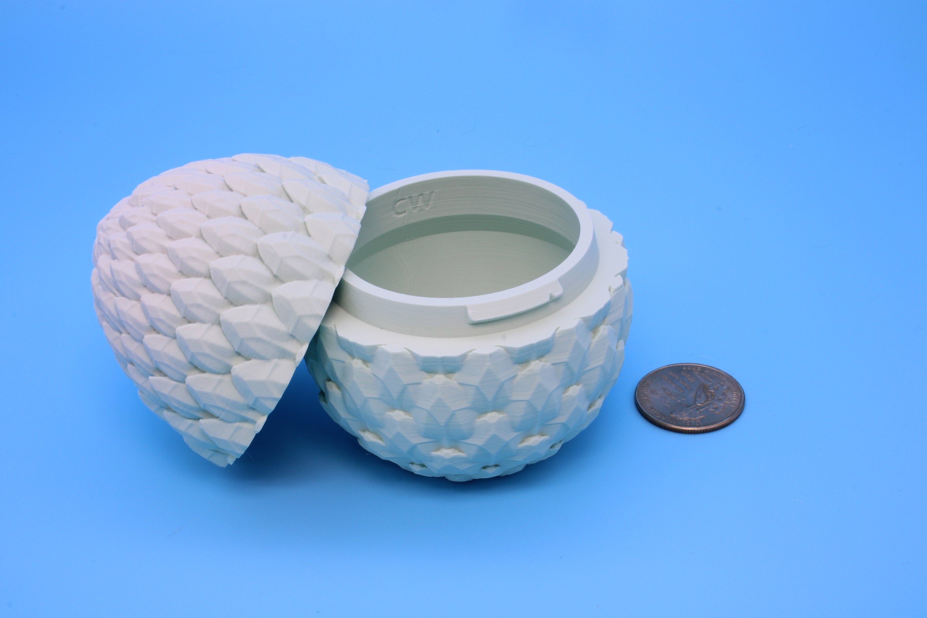 Dragon Scale Egg- Small | 3D Printed | Dragon Egg Storage! | 3.5 in. | Dragon Dice Box | Decorative Egg.