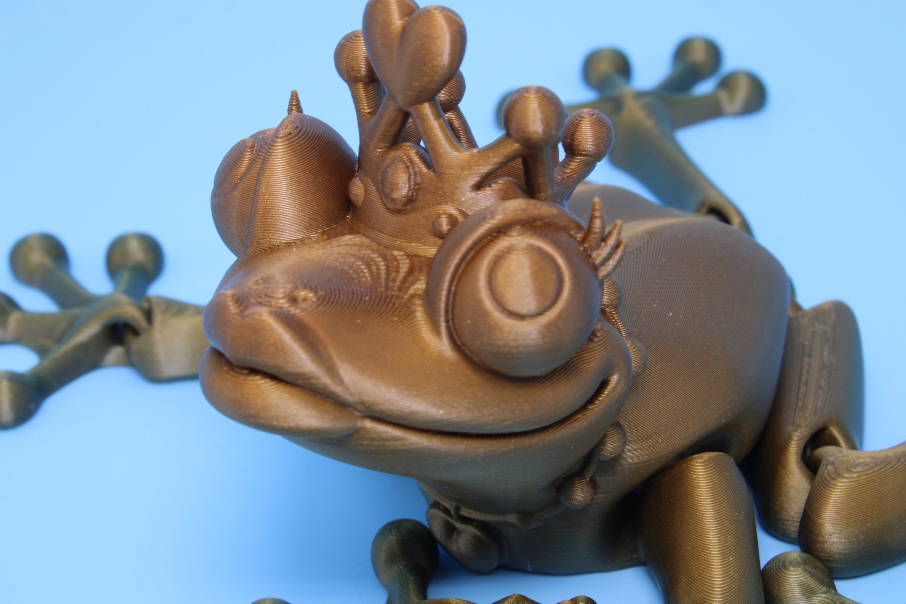 Princess Frog | Cute Flexi Toy | Articulating Frog | 3D printed Unique Fidget | Desk Buddy