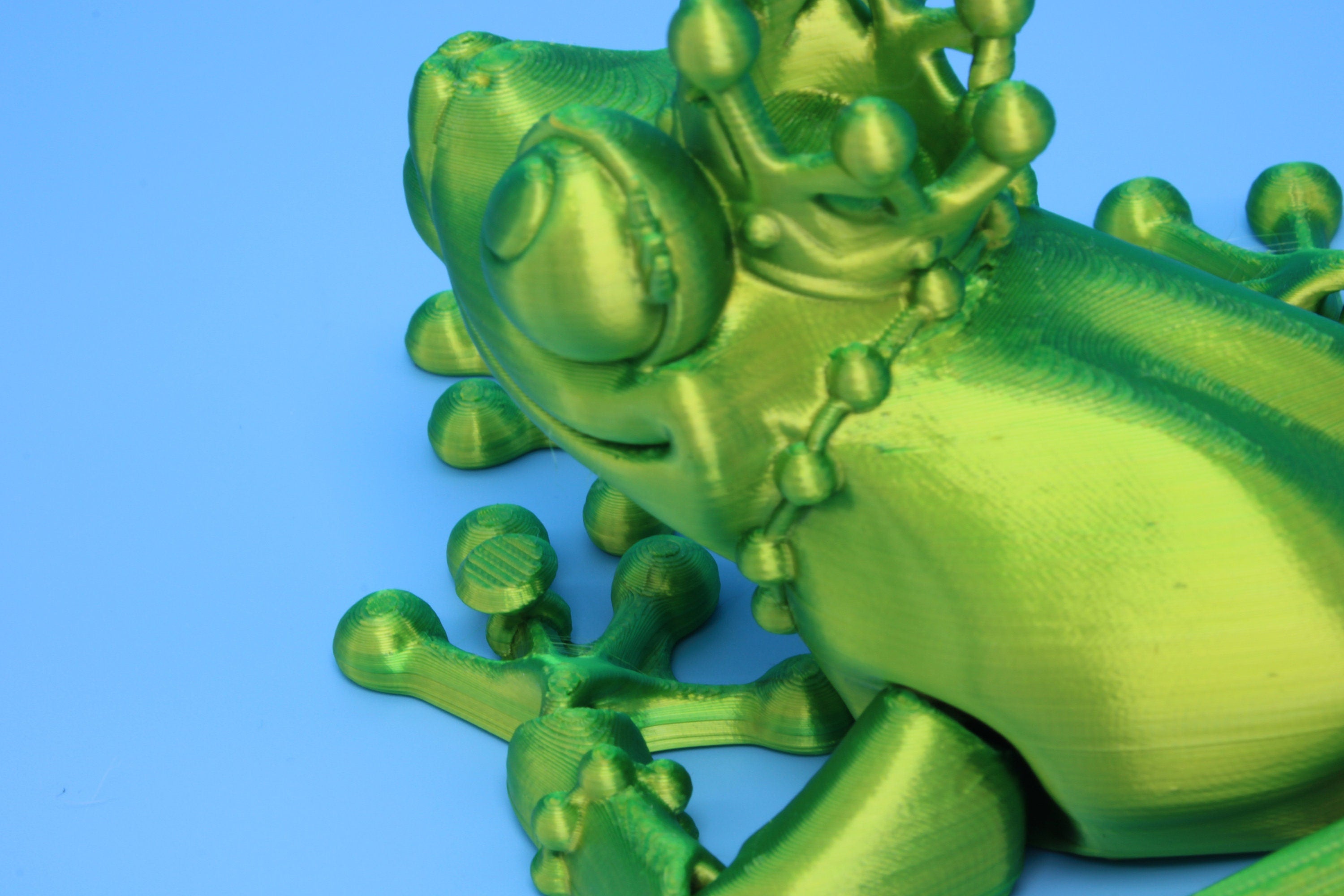 Green Princess Frog | Cute Flexi Toy | Articulating Frog | 3D printed Unique Fidget | Desk Buddy