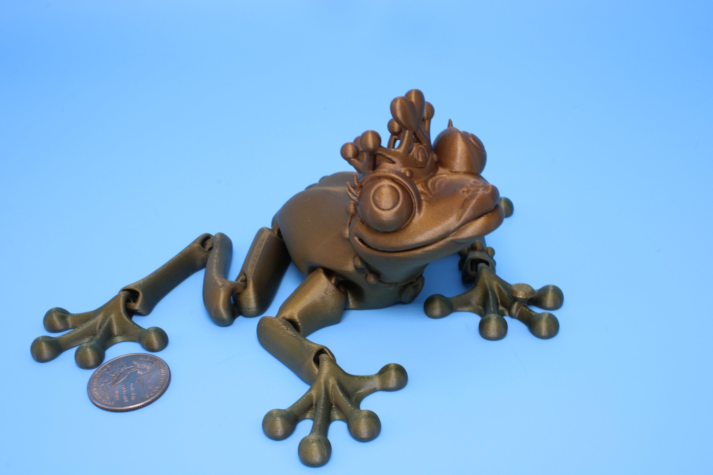 Princess Frog | Cute Flexi Toy | Articulating Frog | 3D printed Unique Fidget | Desk Buddy