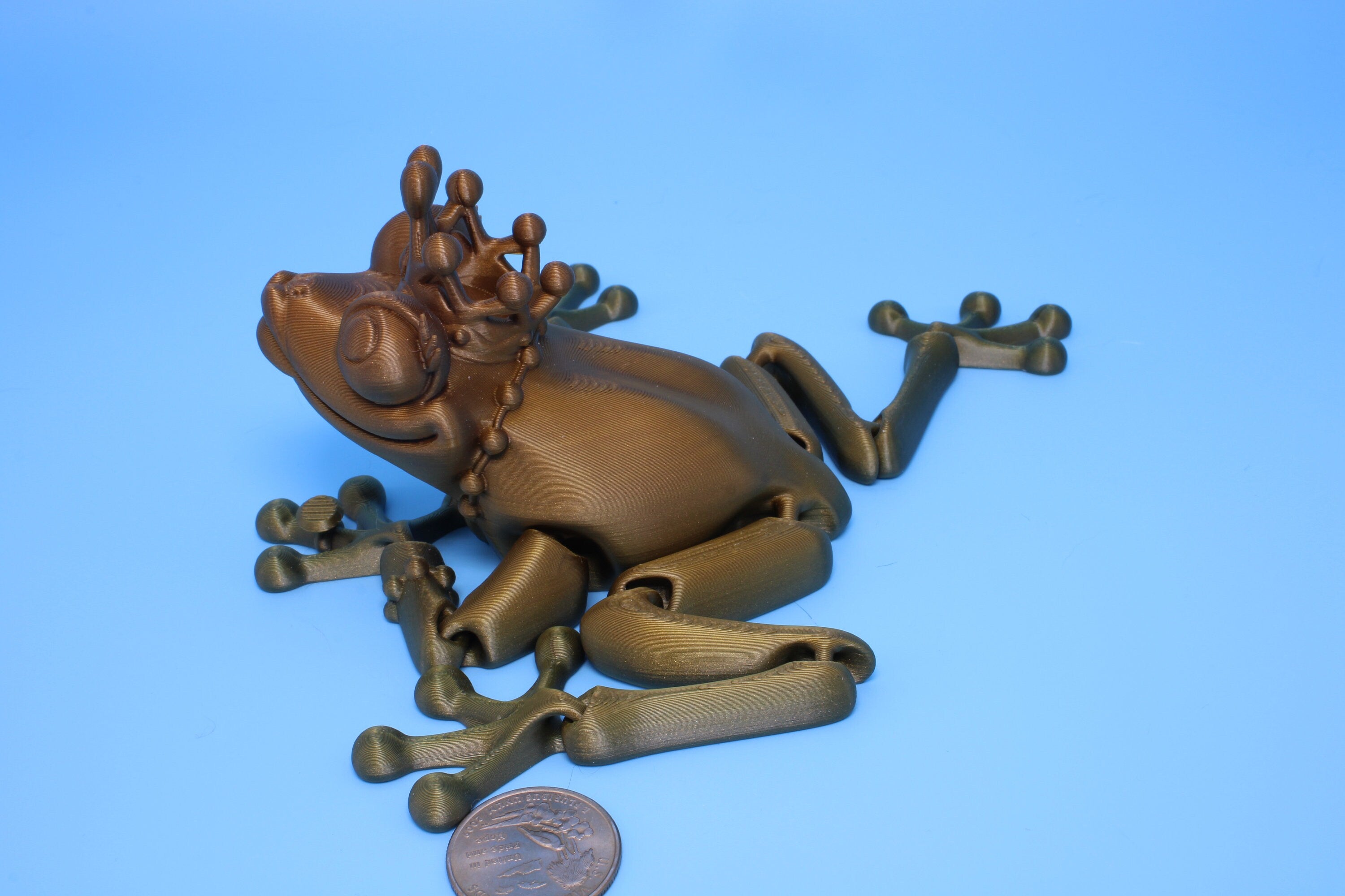 Princess Frog | Cute Flexi Toy | Articulating Frog | 3D printed Unique Fidget | Desk Buddy