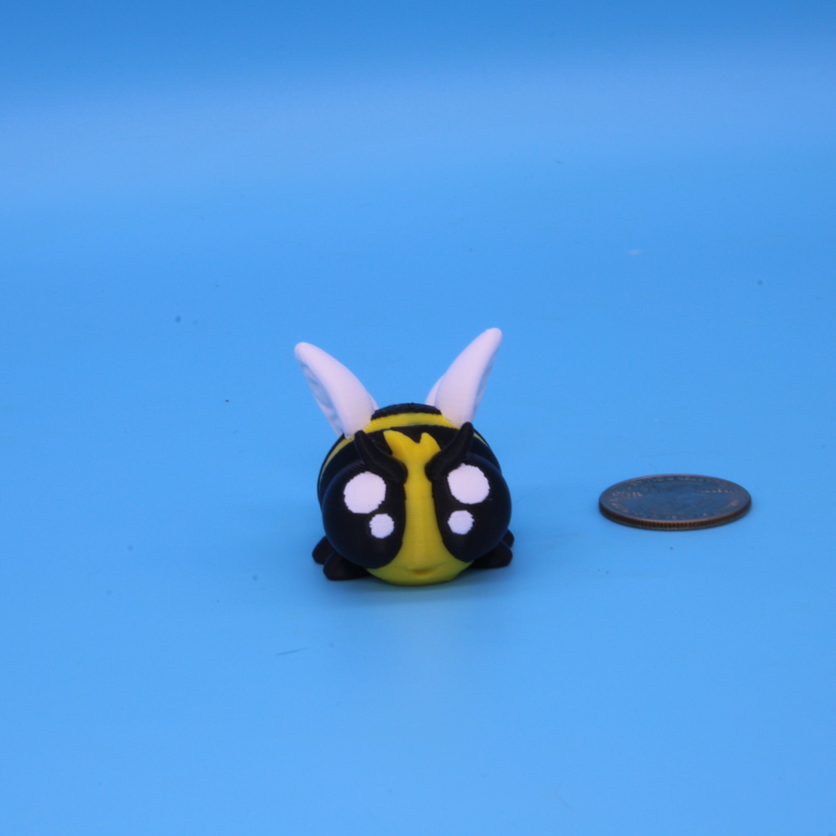 Cute Bee- Figurine